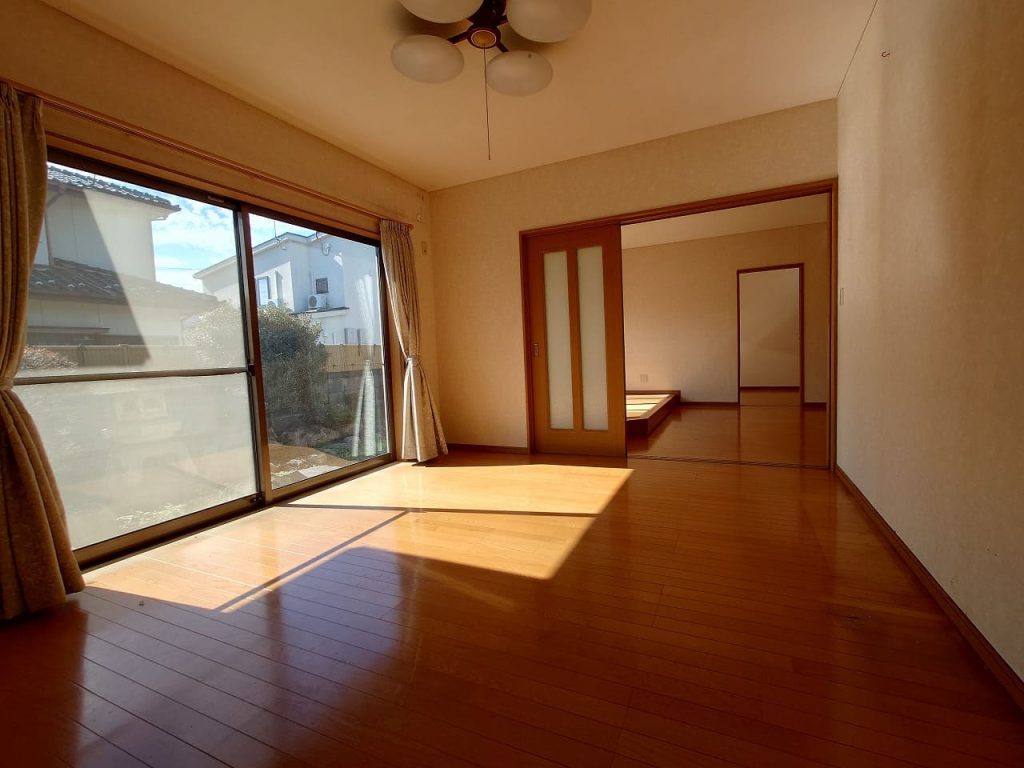 伊勢崎市東本町戸建