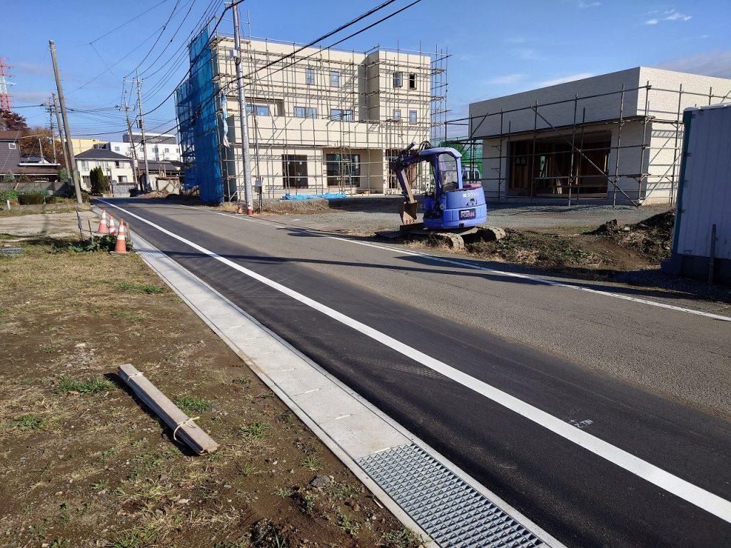 伊勢崎市曲沢町承認工事_道路舗装