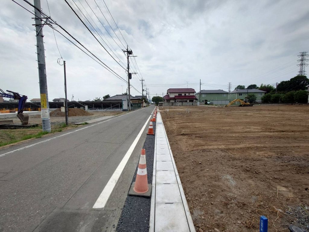 伊勢崎市曲沢町承認工事_側溝布設